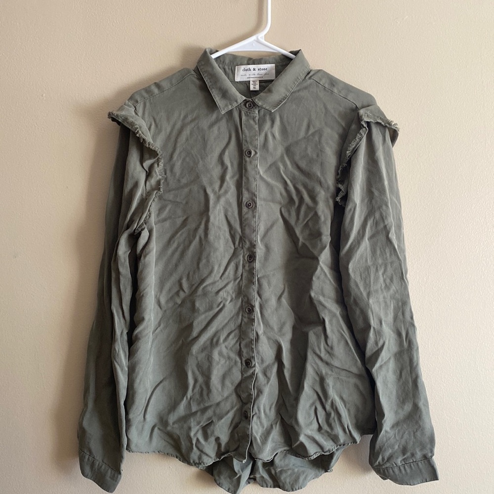 XL Cloth and Stone button up in safe